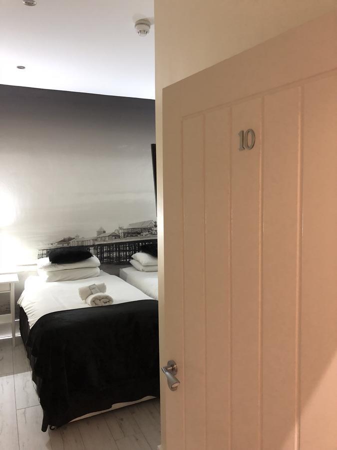 Happy Return Hotel Блекпул Екстериор снимка